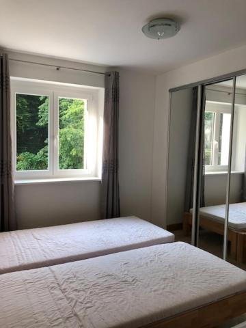 וולדן אם וורתרסי Velden View Ferienwohnung Mit Grosser Sonnenterrasse Und See- Und Karawankenblick מראה חיצוני תמונה