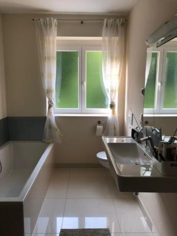 וולדן אם וורתרסי Velden View Ferienwohnung Mit Grosser Sonnenterrasse Und See- Und Karawankenblick מראה חיצוני תמונה